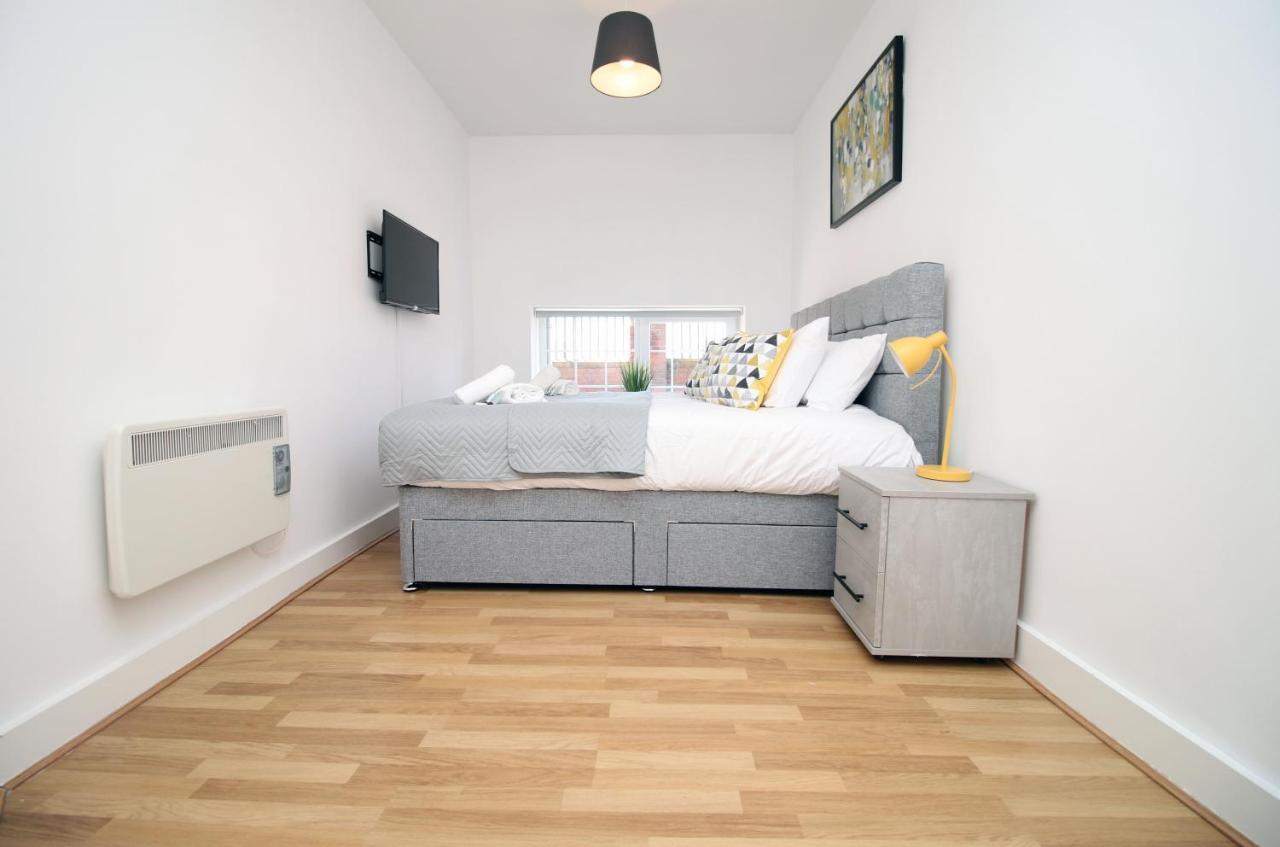 St Thomas Loft Views By Ssw - 2Br, Parking, Sleeps 4, Easy Access To City Centre, Marina, Beach And M4 스완지 외부 사진